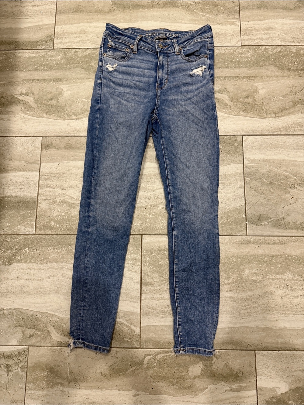 American Eagle Outfitters Women's Medium Blue Distressed Skinny Jeans